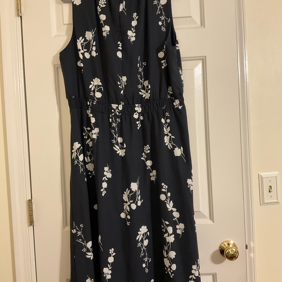 Ann Taylor Dress - Picture 2 of 4